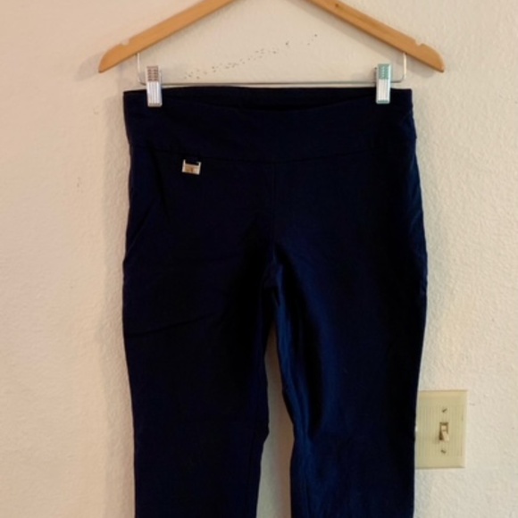 Navy Alfani Capris - Picture 1 of 3